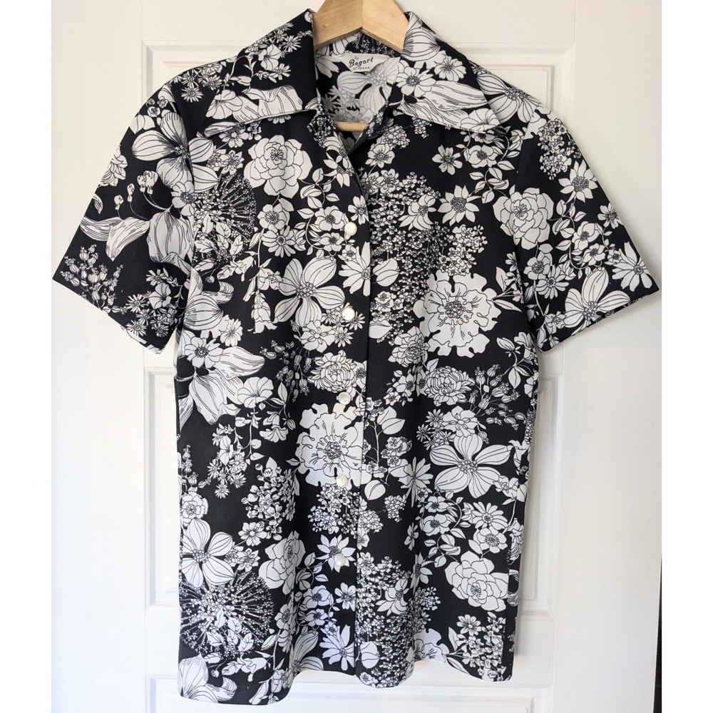 Vintage 1970s Mod Floral Button Up Blouse Small Dagger Collar Boho Top Hippie